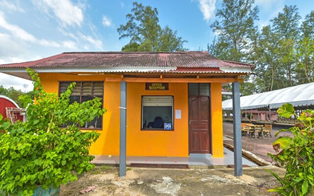 OYO 90744 Bari Indah Beach Resort