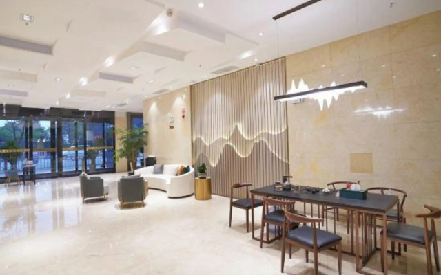 Kaili Shangya International Intelligent Hotel (Grand Cross State People's Hospital)