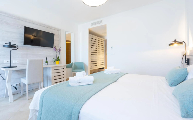 Отель Red Sun Village