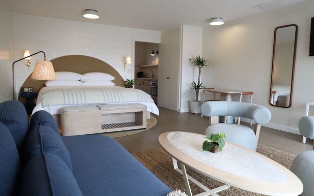 The Shoals Suites and Slips