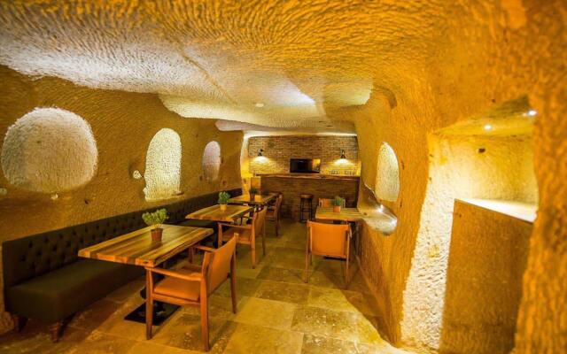 Maya Cave Hotel