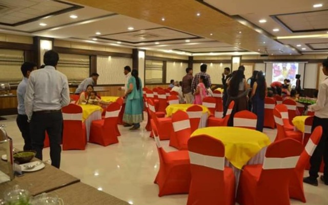 Click Hotel Sagar Plaza Chakan, Pune