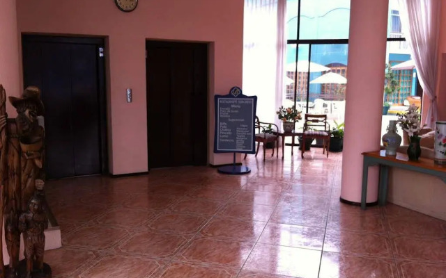 Hotel Barros Arana