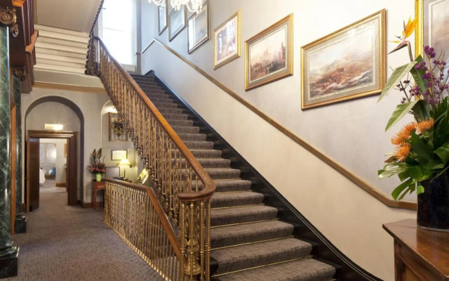 Gem Strathmore Hotel