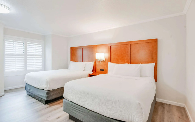 Ramada by Wyndham Mountain View