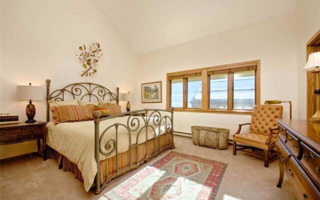 Wind River Teton Village by JHRL