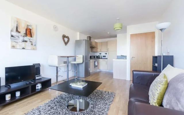 Roffey Apartment