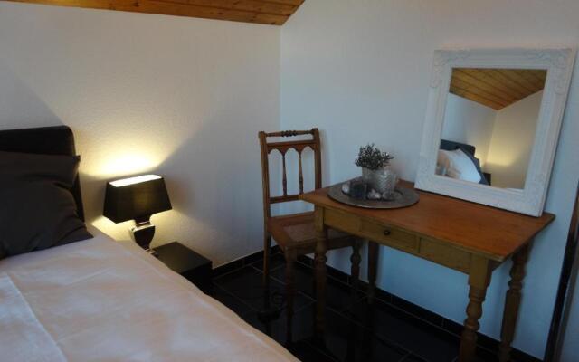 Apartment Black & White Neuss