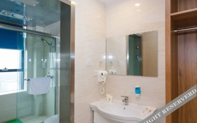 Hanting Express Hangzhou Linping Renmin Avenue
