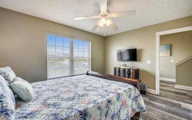 Serenity Beach by Book That Condo