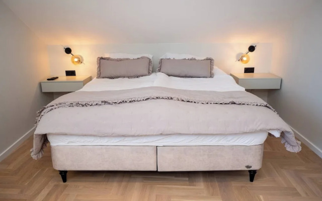 Residence Republic Square- Luxury at Top Location