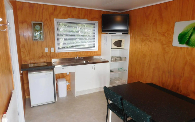Motutere Bay Top 10 Holiday Park