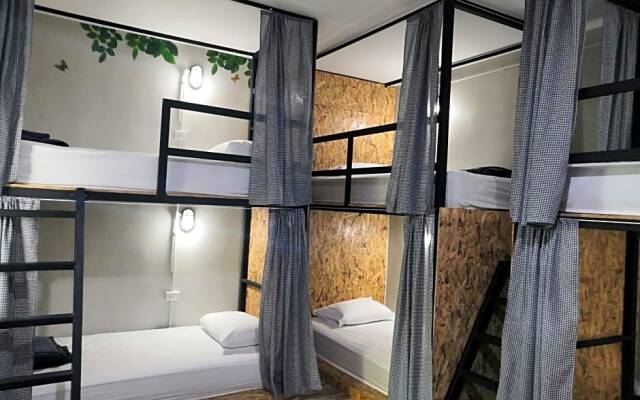 Backpack Hostel Kohyaoyai