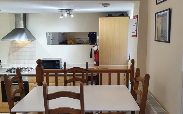 Impeccable 1-bed Apartment in Ilfracombe