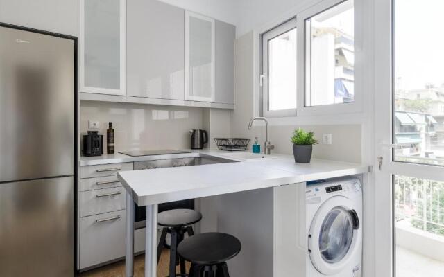 Urban 2BD Apartment in Koukaki by UPSTREET