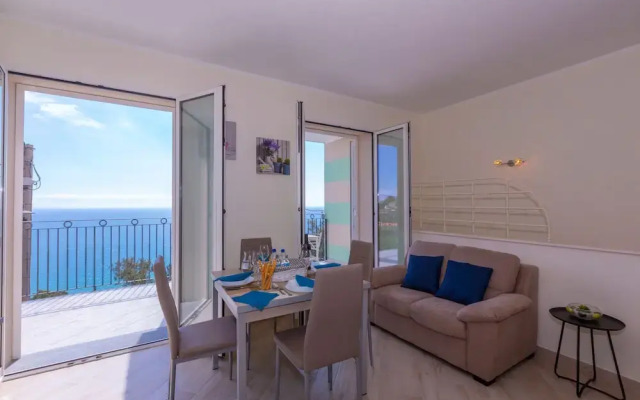 Serena 1 in Alassio With 2 Bedrooms and 2 Bathrooms