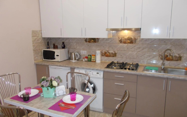 Two-bedroom apartment in 10 min to the Opera Theatre