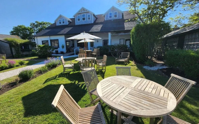 Summer House Hotel