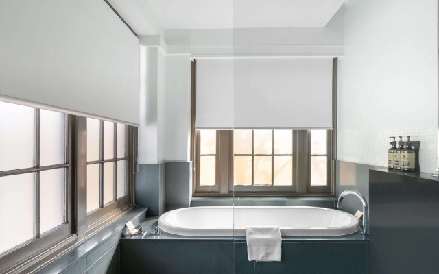 Peppers Gallery Hotel Canberra