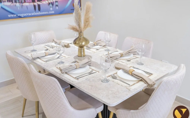 Elegant 2BR Canal View Near Dubai Mall