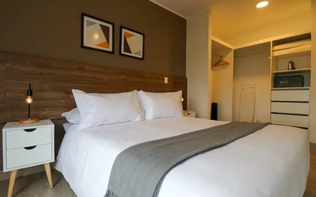 w Majestic 2BR w Modern Balcony in Miraflores