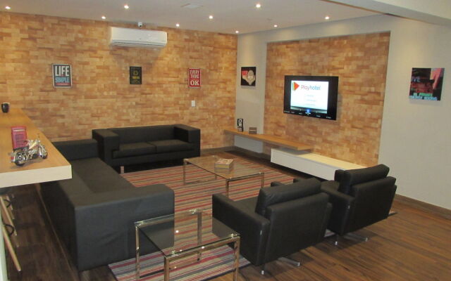 i5 Play Hotel