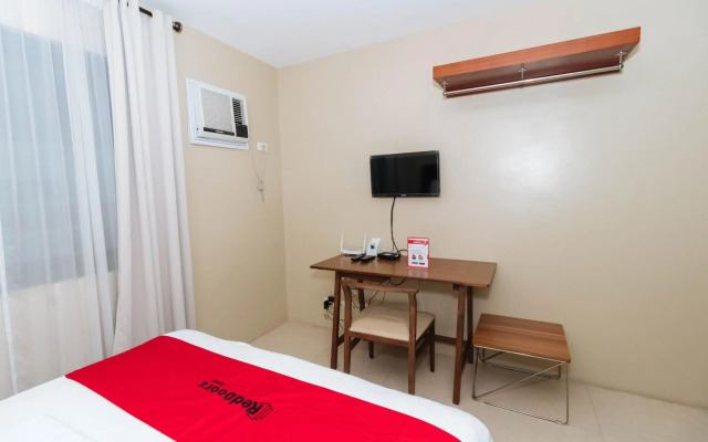 RedDoorz near Osmena Highway 1