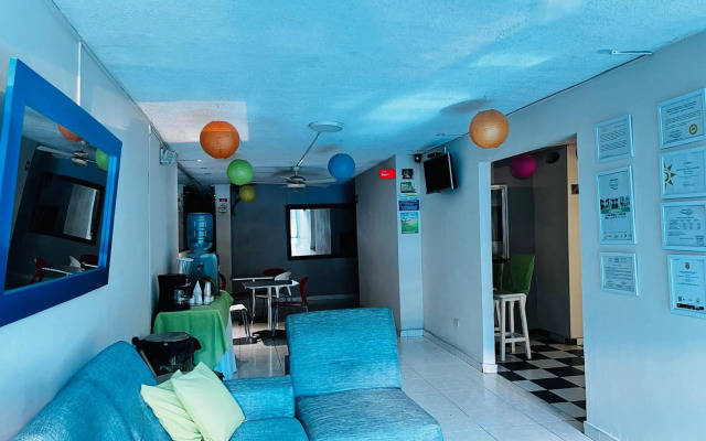 Ayenda 1314 Boston Superior