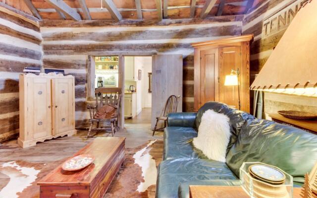 Town Creek Log Cabin