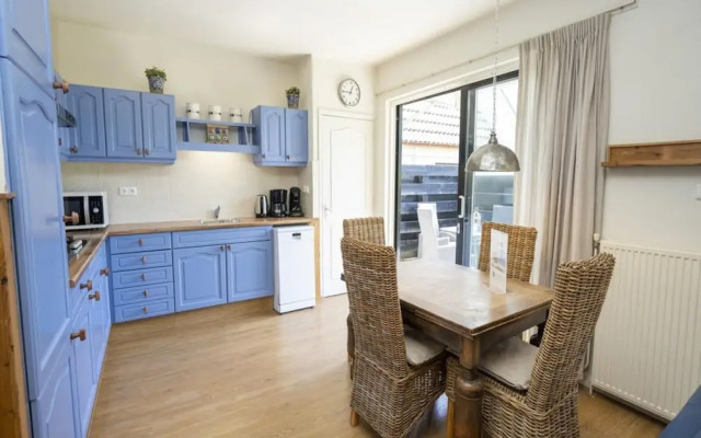 Detached 6 Pers Holiday Home