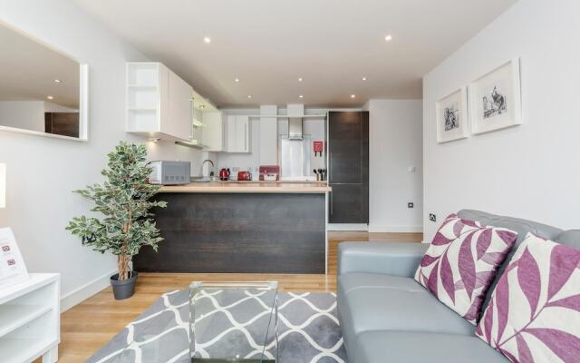 Roomspace Serviced Apartments - Abbot's Yard