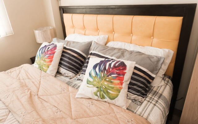 Comfy Studio UnitL OneMadison35