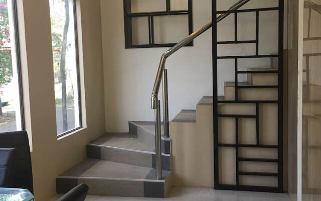 Mambaling Pension House - 2