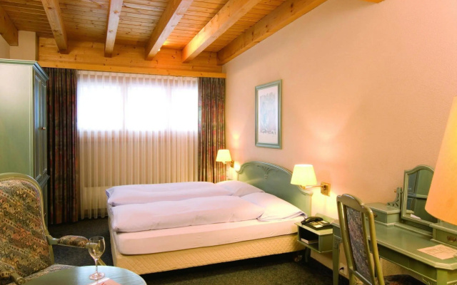 Silvretta Parkhotel – Guest Rooms – Klosters-Serneus