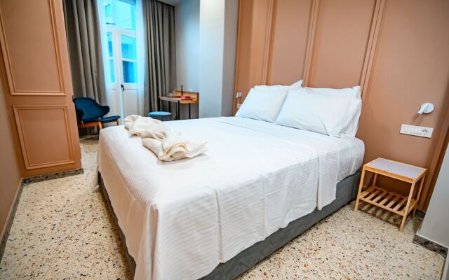 Belle Athenes - Luxury Rooms at Monastiraki Railway Station