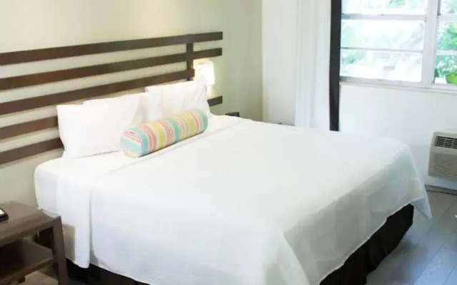 Dorchester Miami Beach Hotel & Suites