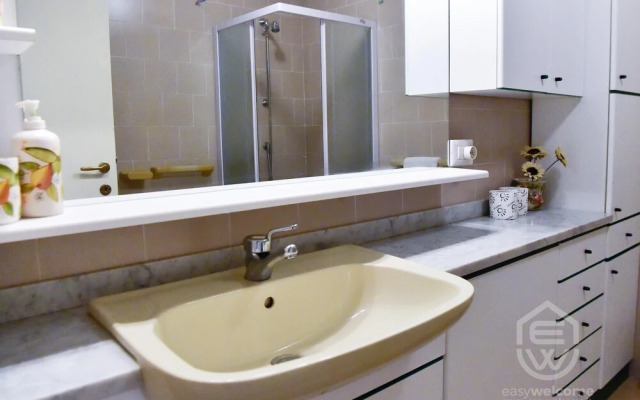 Easy Welcome Kosmopolitan