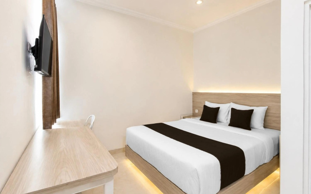 Super OYO Collection O 90023 Damar Kusumo Guest House – Guest Rooms – Sleman