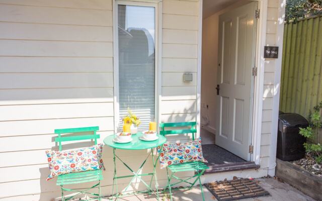 Snug with Views of the Chilterns