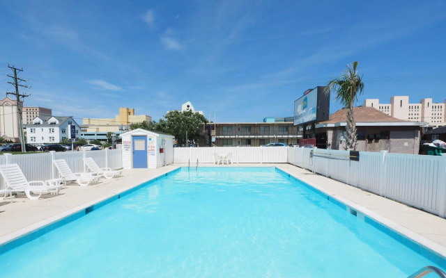Seashire Inn & Suites