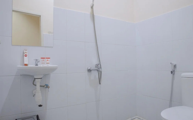 OYO 899 Gold Line Guest House