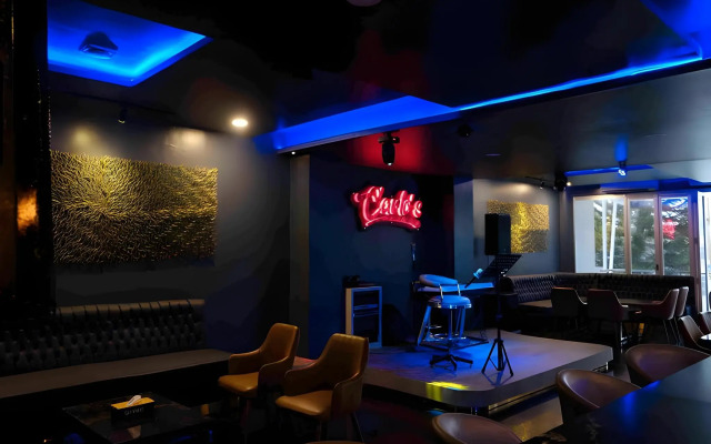 Splash Hotel