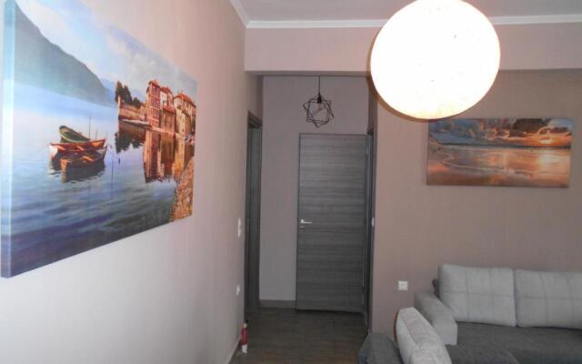 Haris Apartments