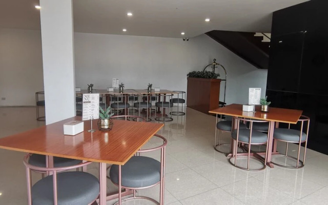 Dancenter Boss Hotel Near Clark International Airport