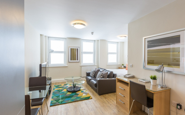 Central House by House of Fisher