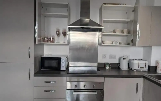Rugby - Apartment - Sleeps 4 - Parking
