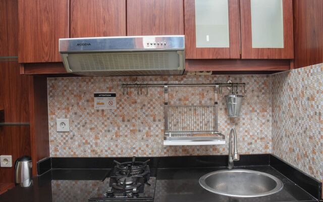 Great Location And Comfy 1Br Apartment At Woodland Park Residence