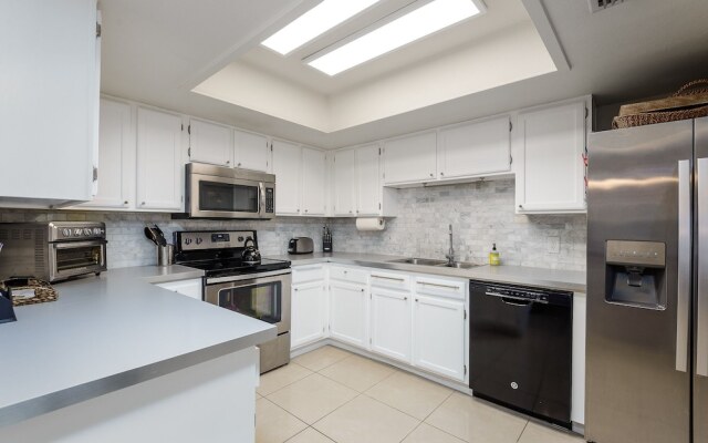 Starfire 2 Bedroom Condo by RedAwning