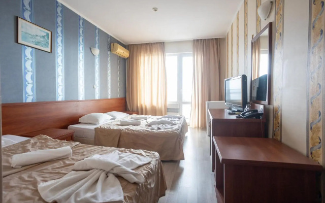 Lotos Hotel