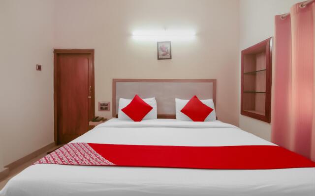 OYO Flagship 32997 Hotel Kaveri Bed & Breakfast